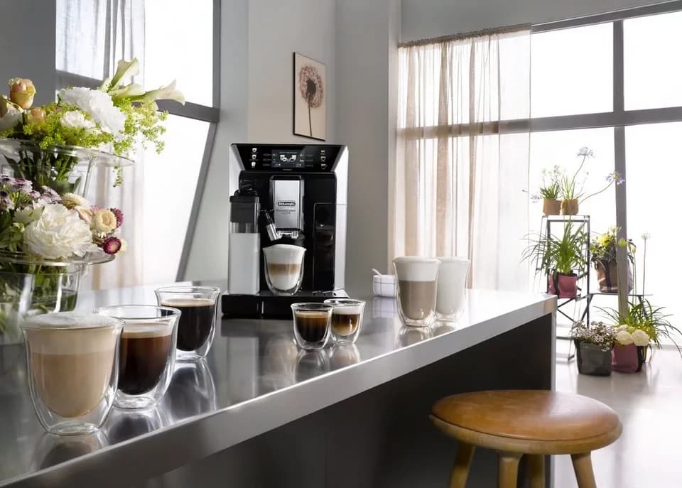 De'Longhi Kaffeevollautomat PrimaDonna Class ECAM550.65.SB - Perfekter Milchschaum, 5 Kaffeestärken, Mein Kaffee" Funktion, 3,5'' Farbdisplay - Thumbnail 6