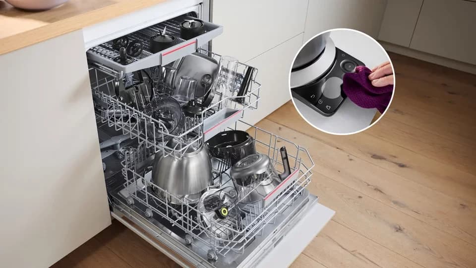 BOSCH Küchenmaschine Serie 8, MUMS8ZS22, XL 6 L Edelstahlschüssel, Waage, 1800 W, 9,6 l Schüssel, ToGo Mix-/ Trinkbecher, Timer, Vollmetallgehäuse, Durchlaufschnitzler - Thumbnail 4