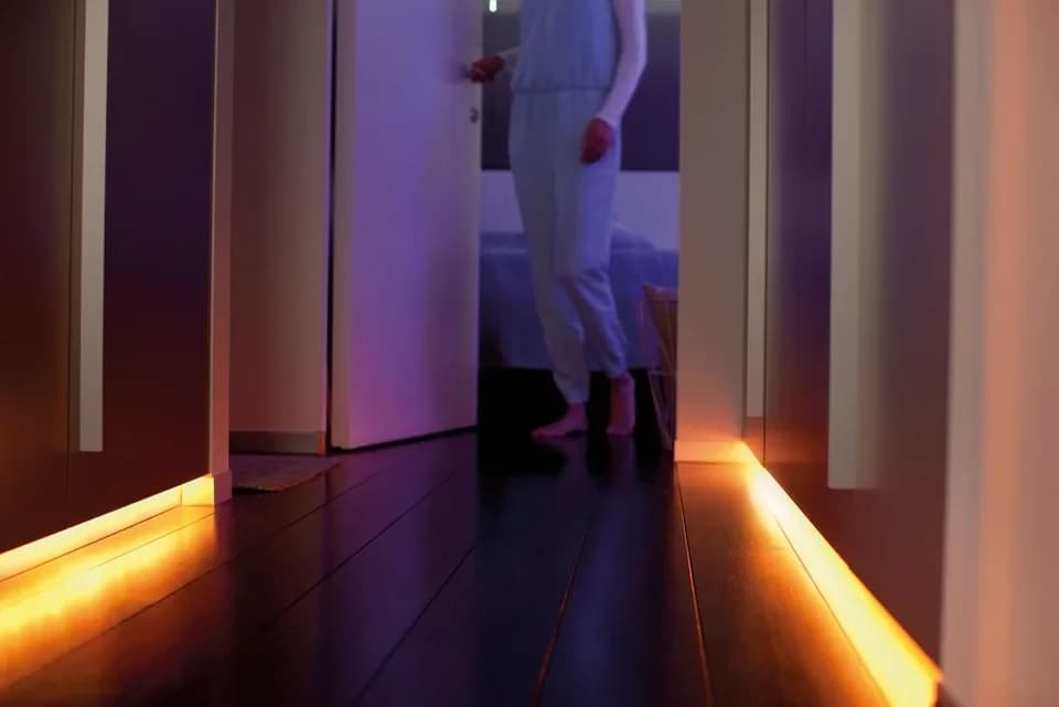 Philips Hue LED Stripe, LED Lightstrip+ Basis, 1600 Lumen - Thumbnail 7