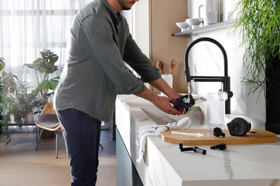 De'Longhi Kaffeevollautomat Magnifica Plus ECAM320.60.B - 15 Rezepte, LatteCrema Milchsystem, 3,5" Touch-Farbdisplay, Extra Shot Funktion, automatische Reinigung - Thumbnail 7