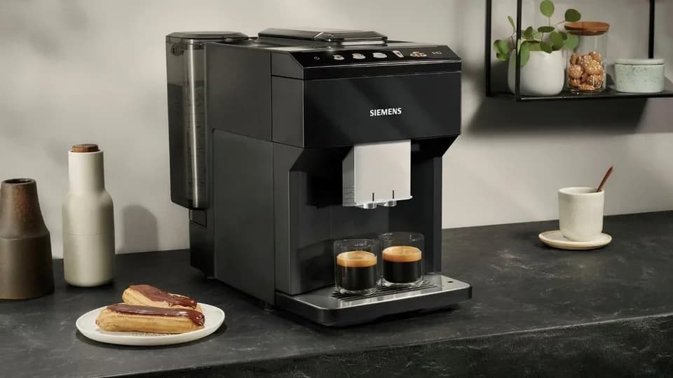 SIEMENS Kaffeevollautomat EQ500 classic TP513D09, viele Kaffeespezialitäten, OneTouch-Funktion, intuitives Farbdisplay, automatische Dampfreinigung, schwarz - Thumbnail 2