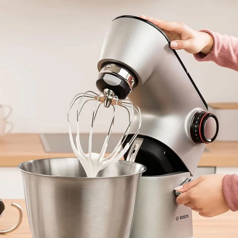 BOSCH Küchenmaschine Serie 8 MUM9D33S11, Durchlaufschnitzler, 3 Scheiben, silber, 1600 W, 5,5 l Schüssel, Edelstahlschüssel, Knethaken/Rühr-/Silikonbesen, spülm.fest - Thumbnail 6