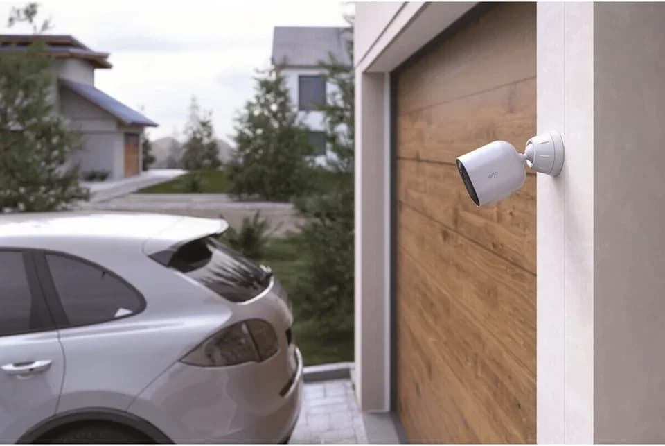 ARLO Überwachungskamera Ultra 2 Spotlight 2er Set Kit Schwarz VMS5240B-200EUS WLAN 4K - Thumbnail 4