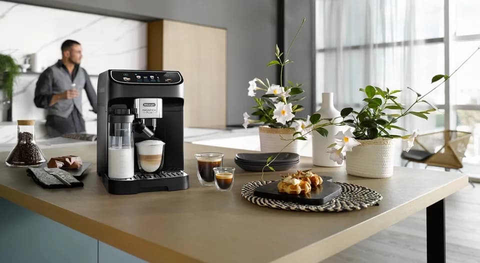 De'Longhi Kaffeevollautomat Magnifica Plus ECAM320.60.B - 15 Rezepte, LatteCrema Milchsystem, 3,5" Touch-Farbdisplay, Extra Shot Funktion, automatische Reinigung - Thumbnail 10
